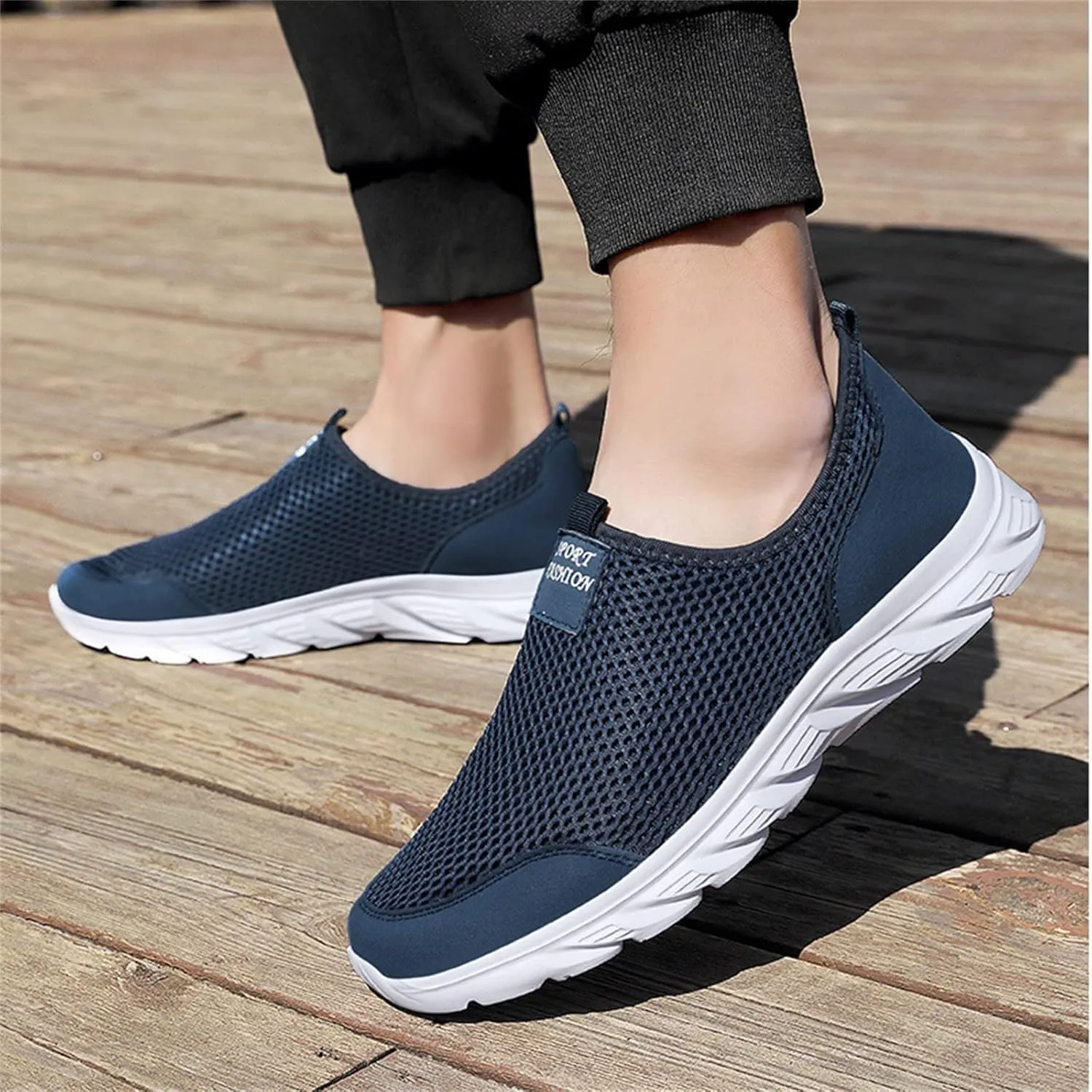 Men Shoes Summer Lightweight Breathable Casual Single Mesh Casual Running Shoes Sneaker Men Leather