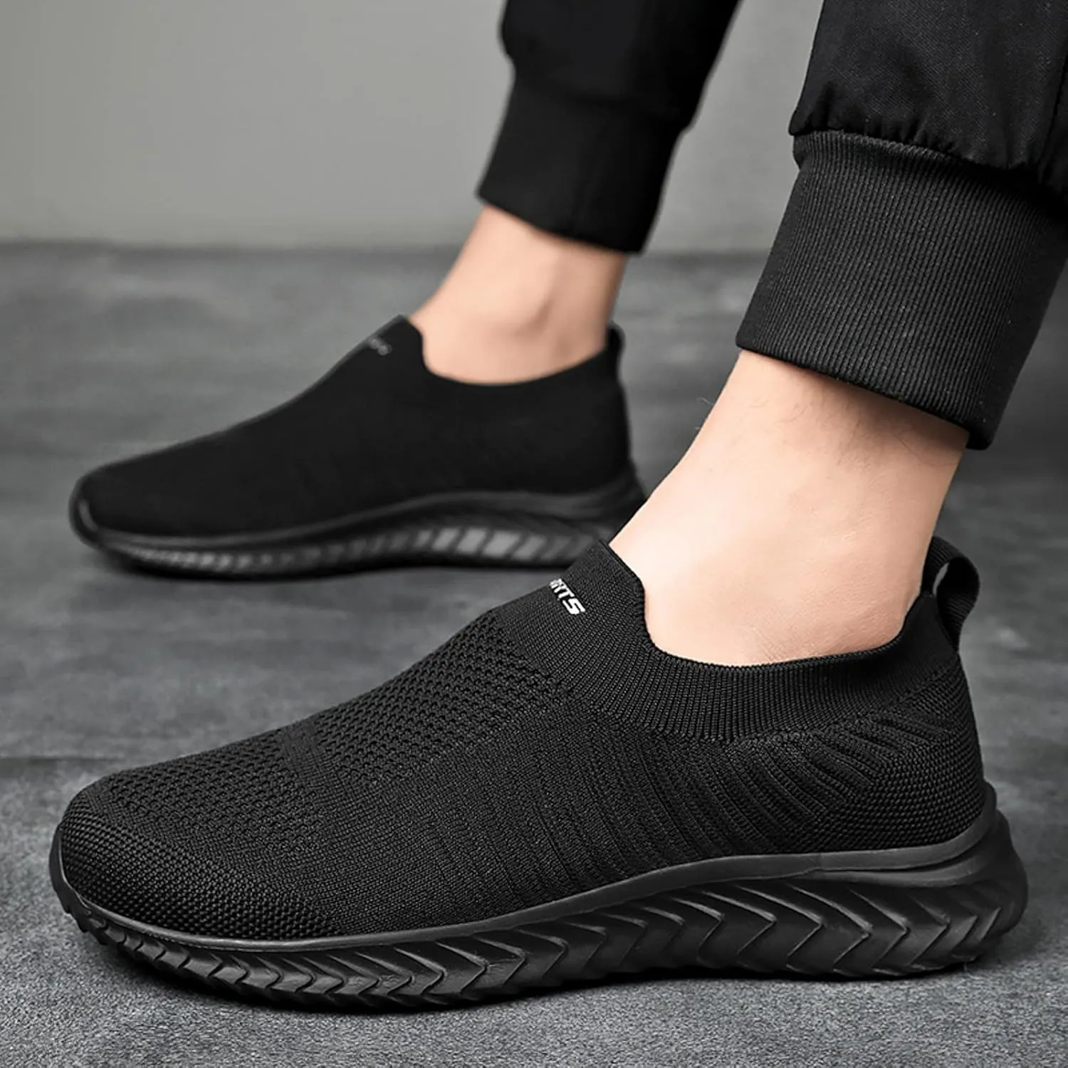 Men Sports Shoes Summer New Pattern Fashion Simple Solid Mesh Breathable Comfortable Non Slip Sneaker Boots for Men Work