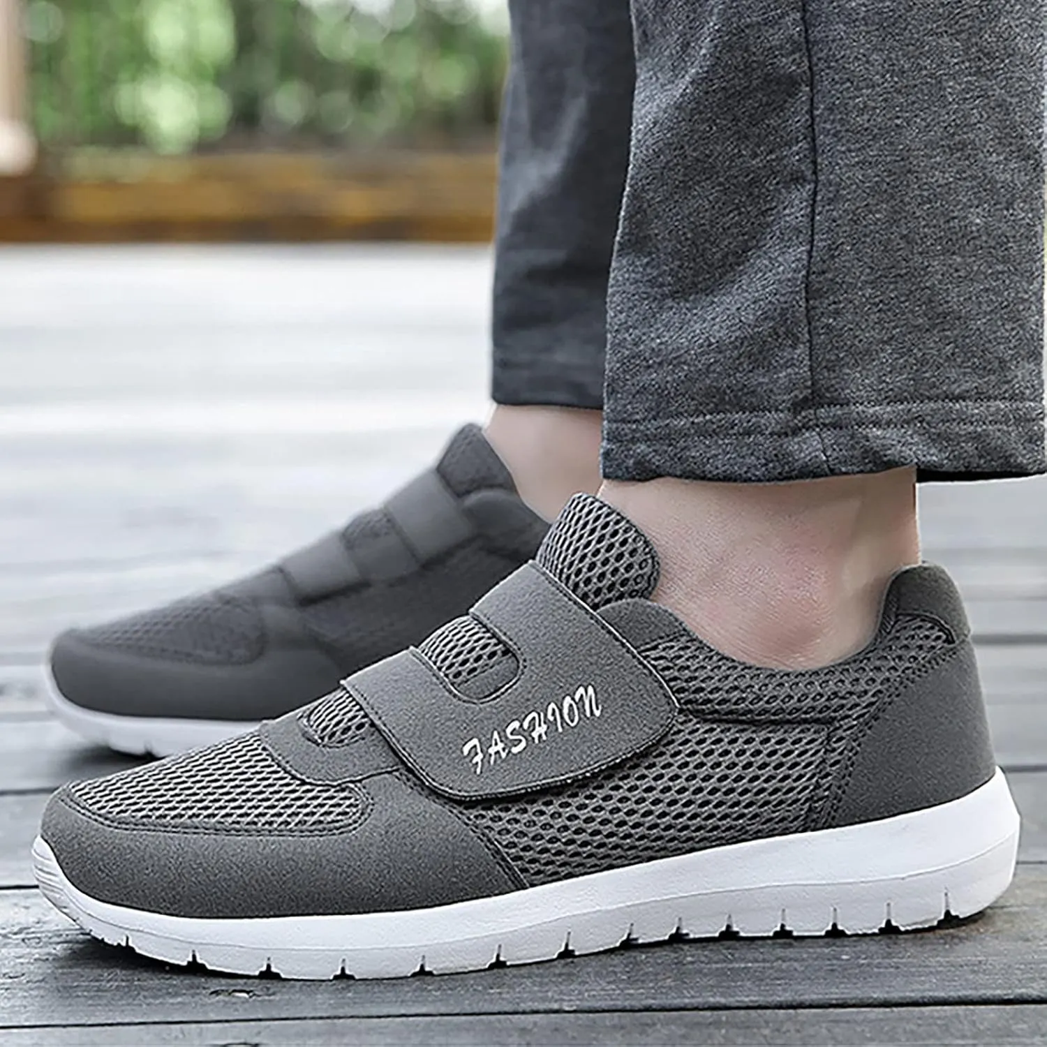 Men's 2023 New Hook Loop Solid Color Fly Woven Mesh Breathable Running Shoes Sneaker Boots Men Men's Sandals Men Shoes