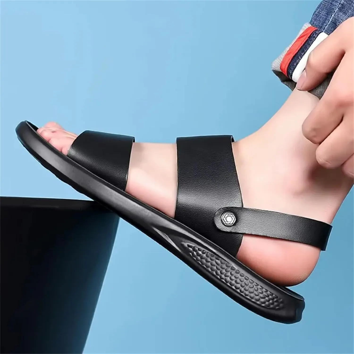 Men's Water Sandals - Durable Beach Shoes for Outdoor Activities
