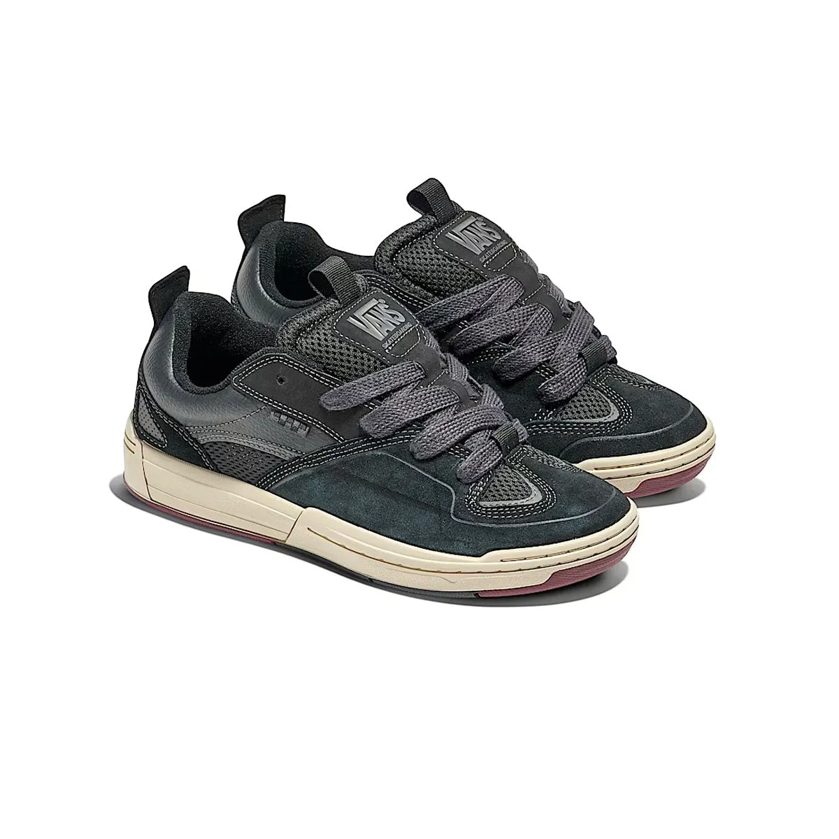 Skate Mixxa 'Black' Chain Style