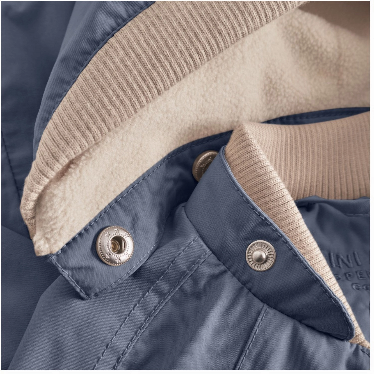 Heat Reflective Layer Seamless Edge Finishing Mini A ture Ombre Blue Wai Fleece Lined Spring Jacket. GRS