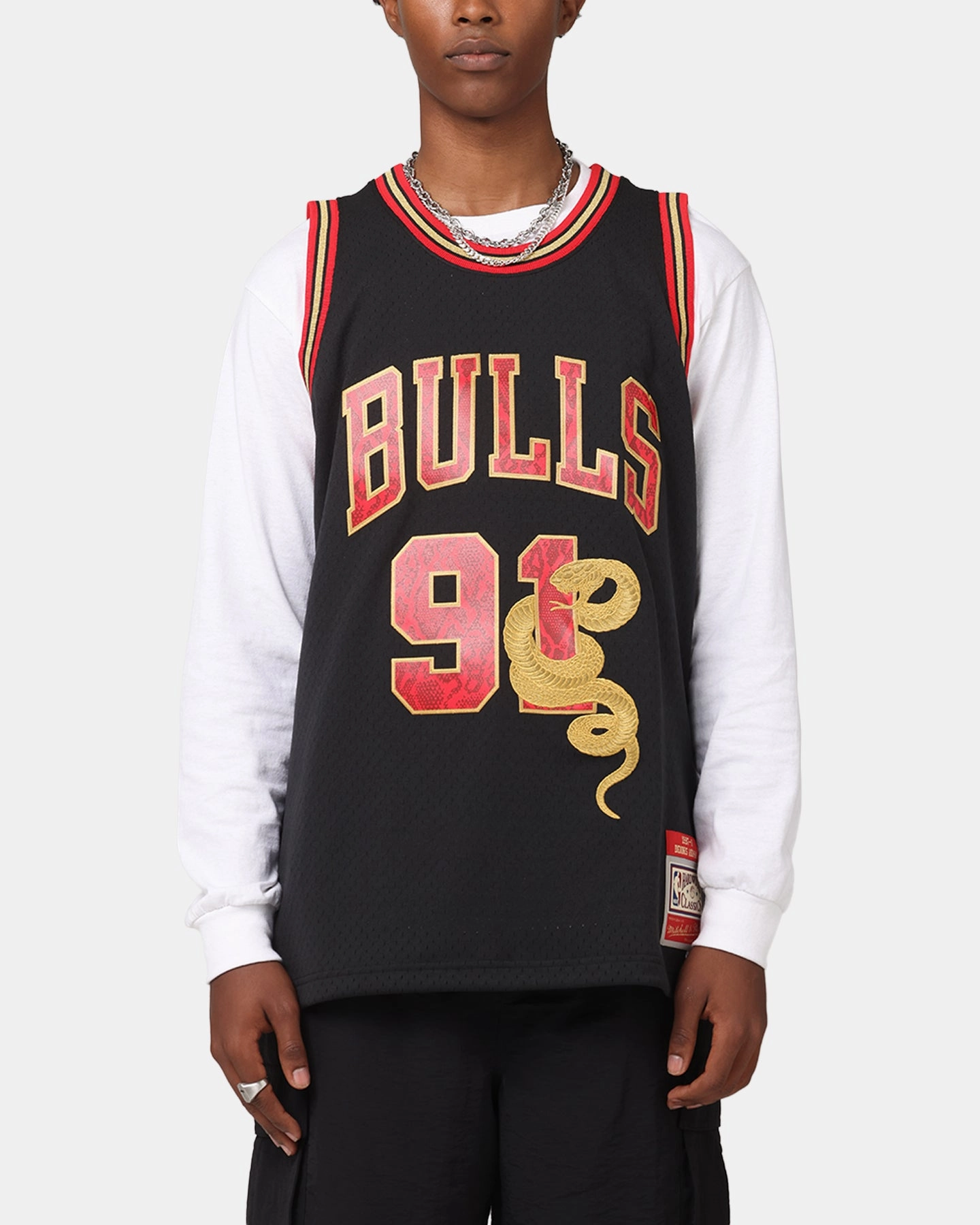 Mitchell & Ness Chicago Bulls Dennis Rodman 1997 Swingman Jersey Black/Gold Non Restrictive Design