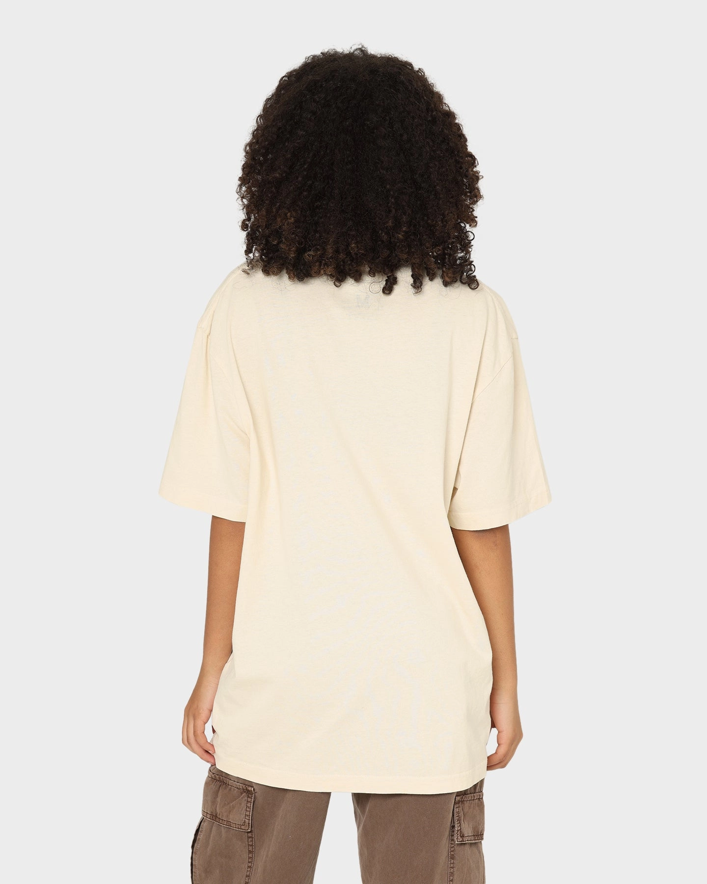 Mitchell & Ness Chicago Bulls Oversized Logo T-Shirt Sand Everyday Comfort Versatile Option