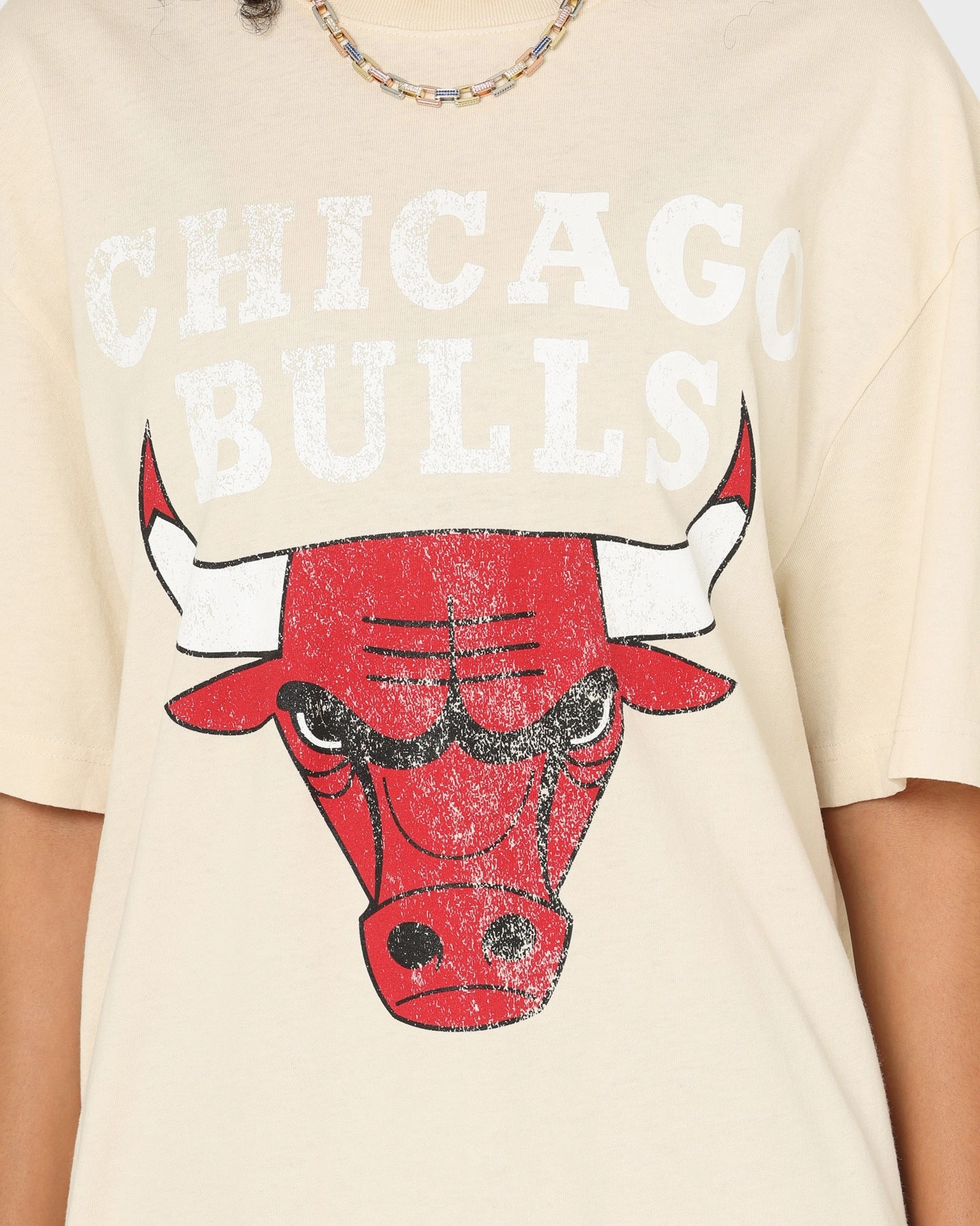 Smart Wear Mitchell & Ness Chicago Bulls Oversized Logo T-Shirt Sand