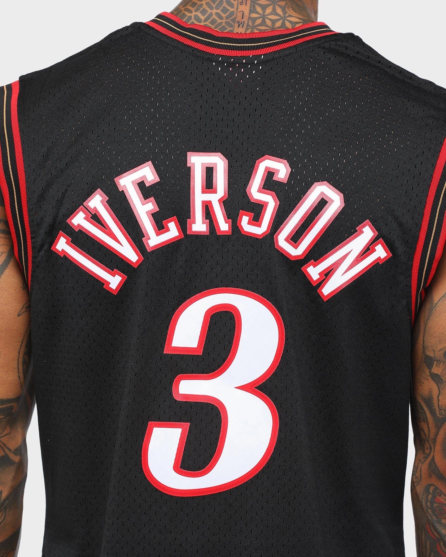 Feel Good Fit Bold Form Mitchell & Ness Philadelphia 76ers Allen Iverson #3 Swingman Jersey Black