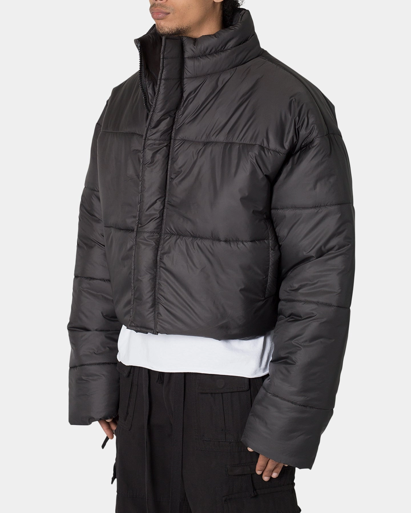 Contoured Fit Button Snap Conversion MNML Cropped Puffer II Jacket Black