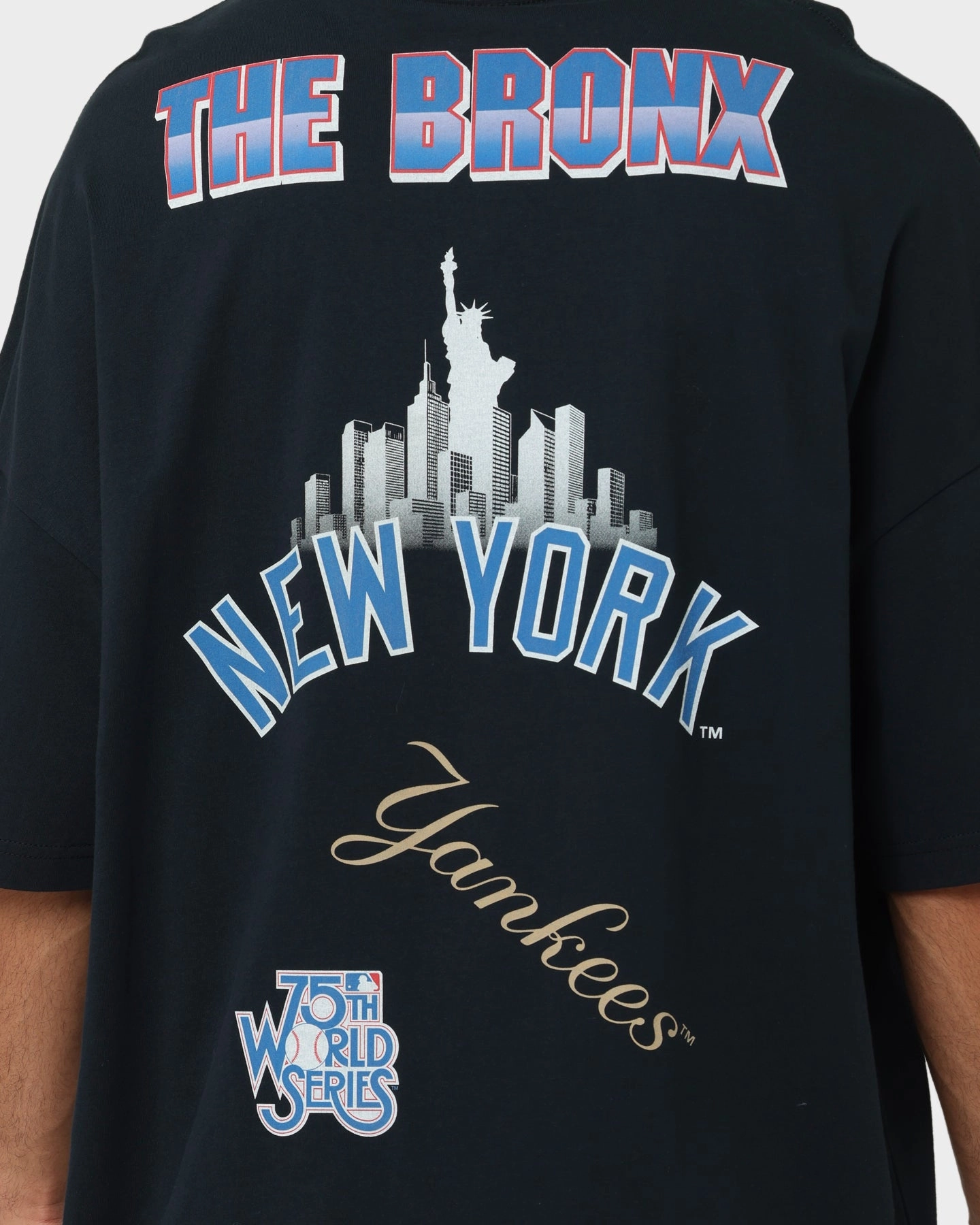 Majestic Athletic New York Yankees Puff Print Patch Oversized T-Shirt True Navy MinimalistDesign