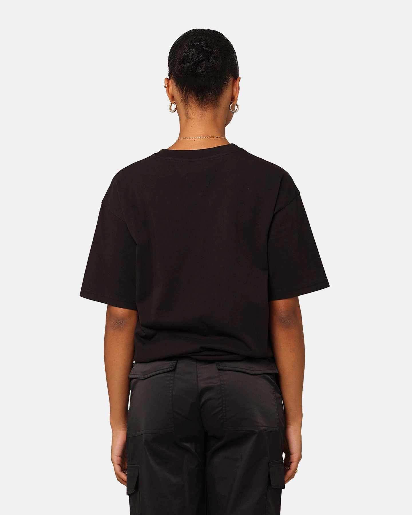 Tommy Jeans Women's Oversized Lux Varsity T-Shirt Black V-Neck