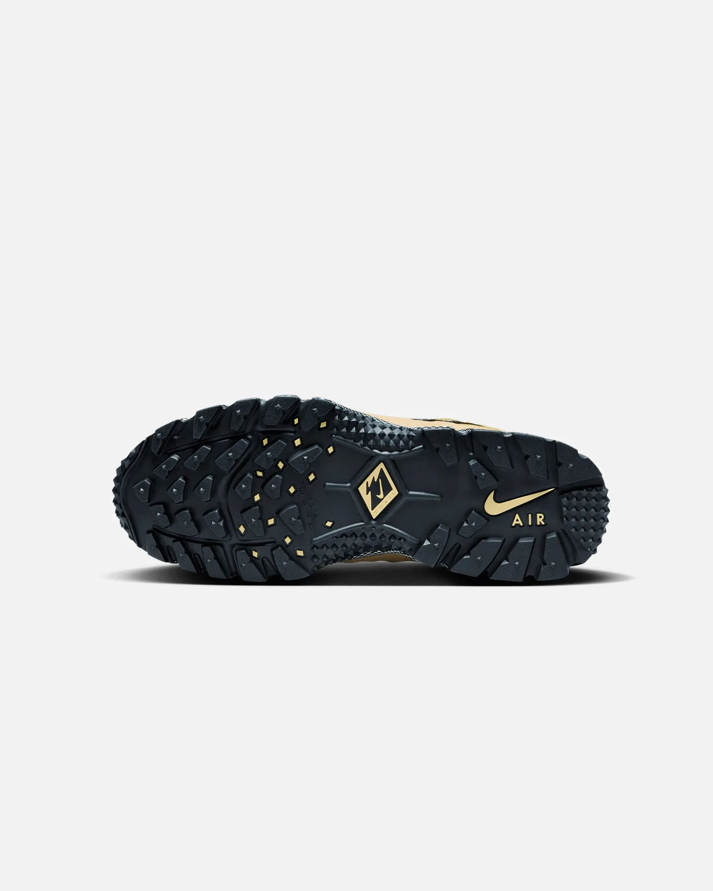 Wet Surface Running Nike Women's Air Humara Sesame
