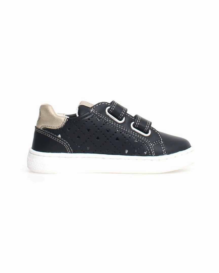 Smart Choice Flexible Rubber Outsole Naturino Saevel Hearts Leather Sneaker