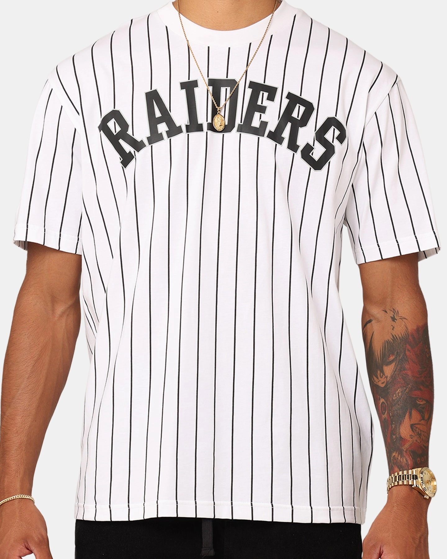Stylish and Relaxed New Era Las Vegas Raiders Oversized T-Shirt White Pinstripe