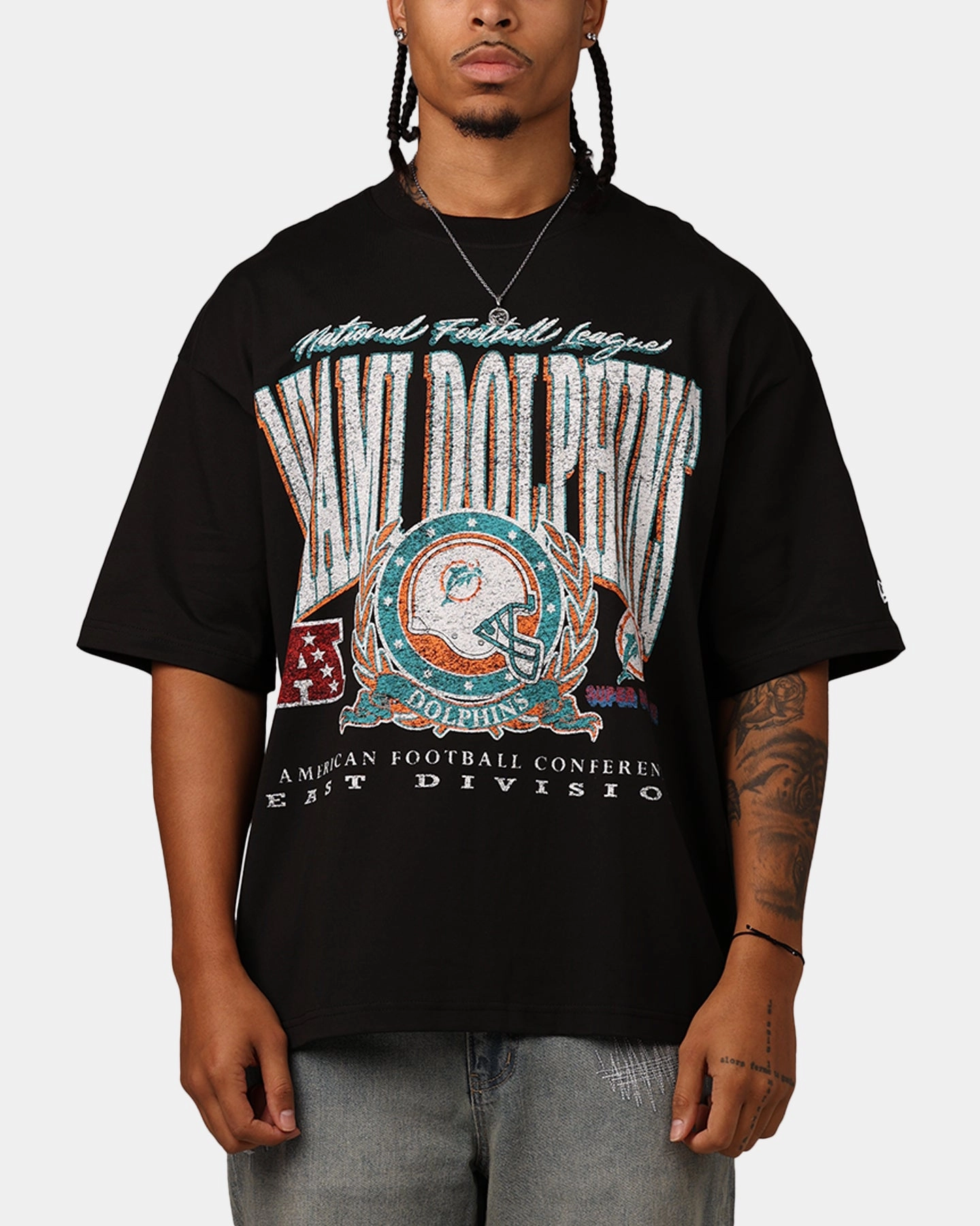 Everyday Trend Reinforced Shoulder Stitching New Era Miami Dolphins Oversized Essentials T-Shirt Black