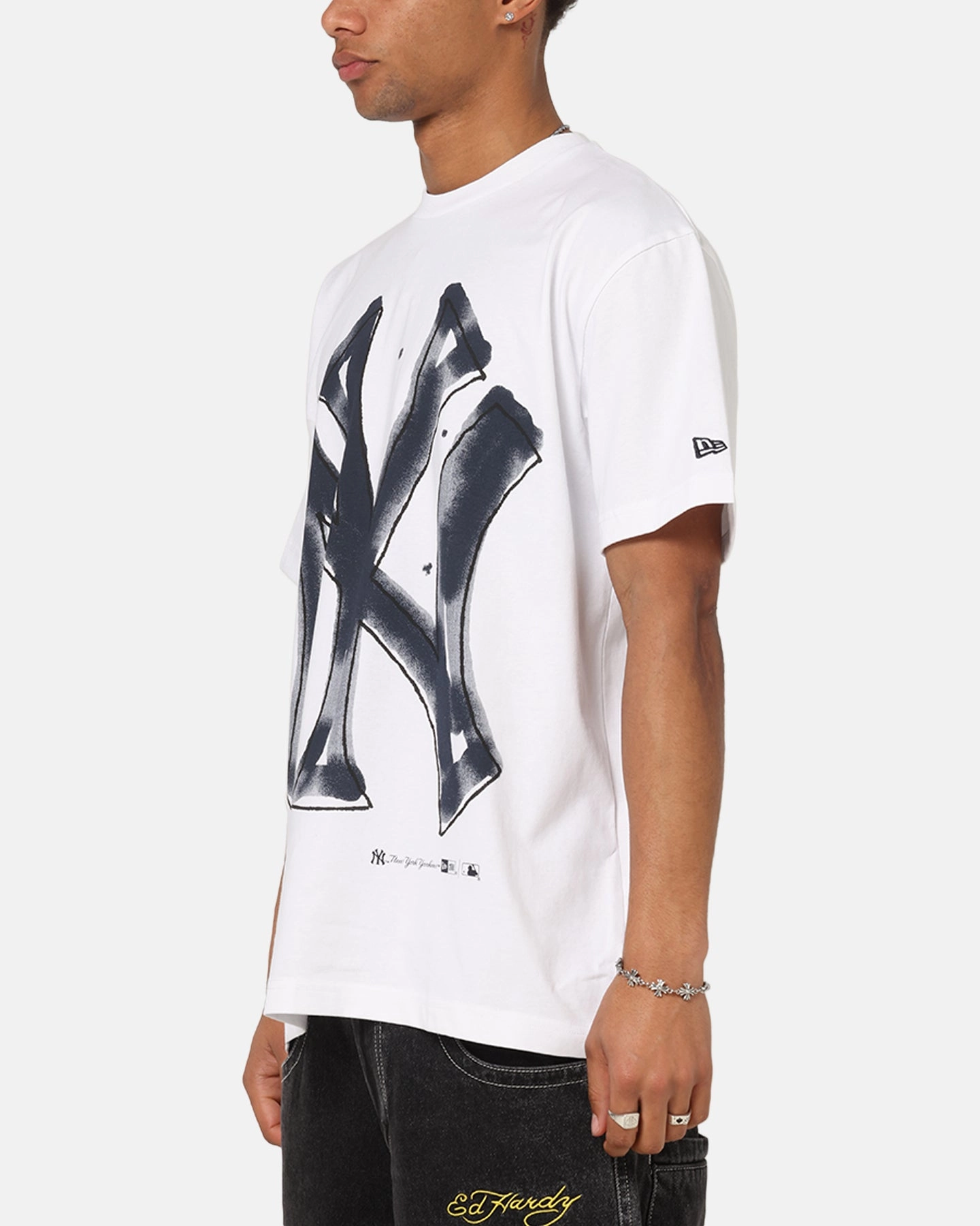 New Era New York Yankees Oversized Paint T-Shirt White Timeless Style