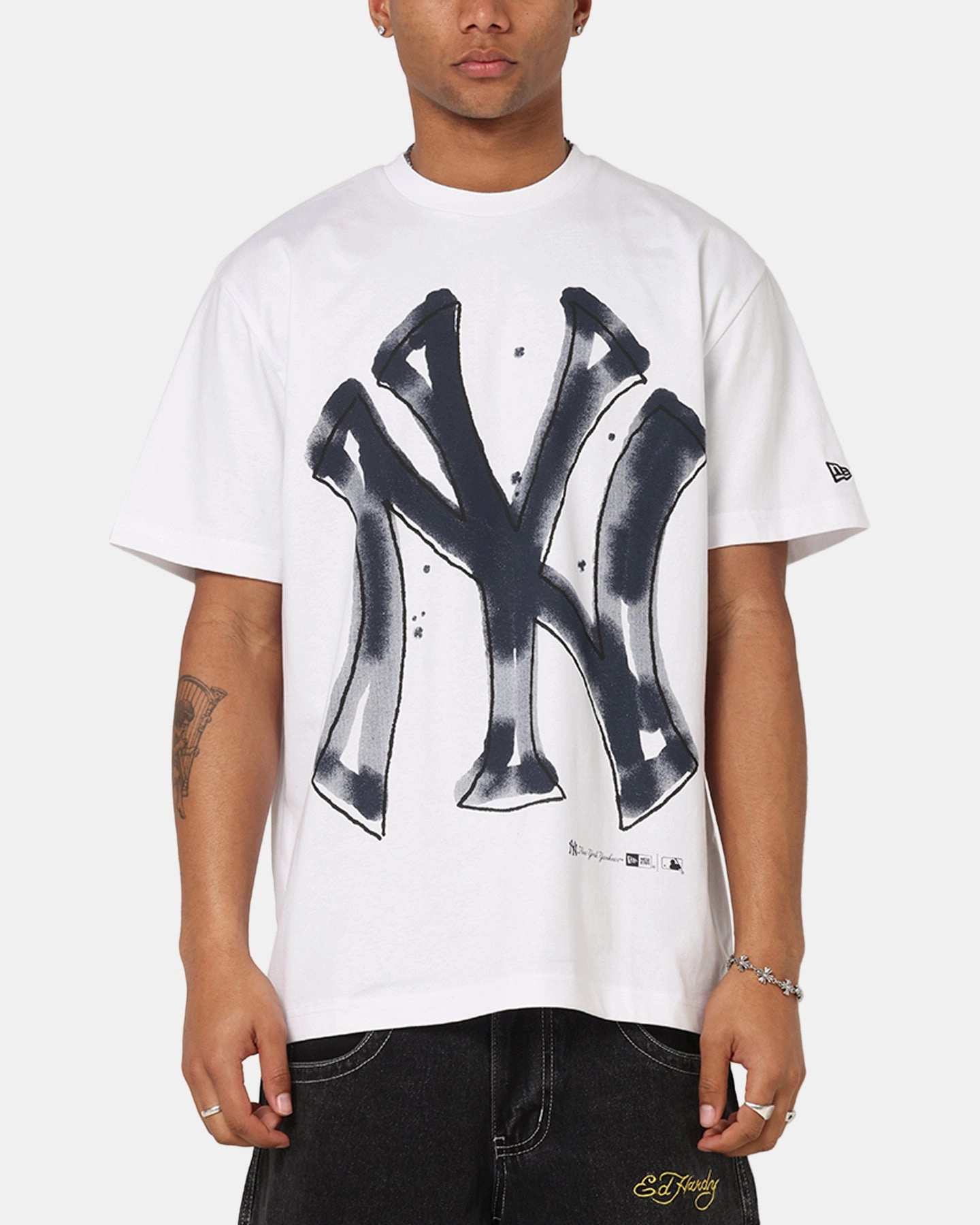 Stretchable Weave New Era New York Yankees Oversized Paint T-Shirt White
