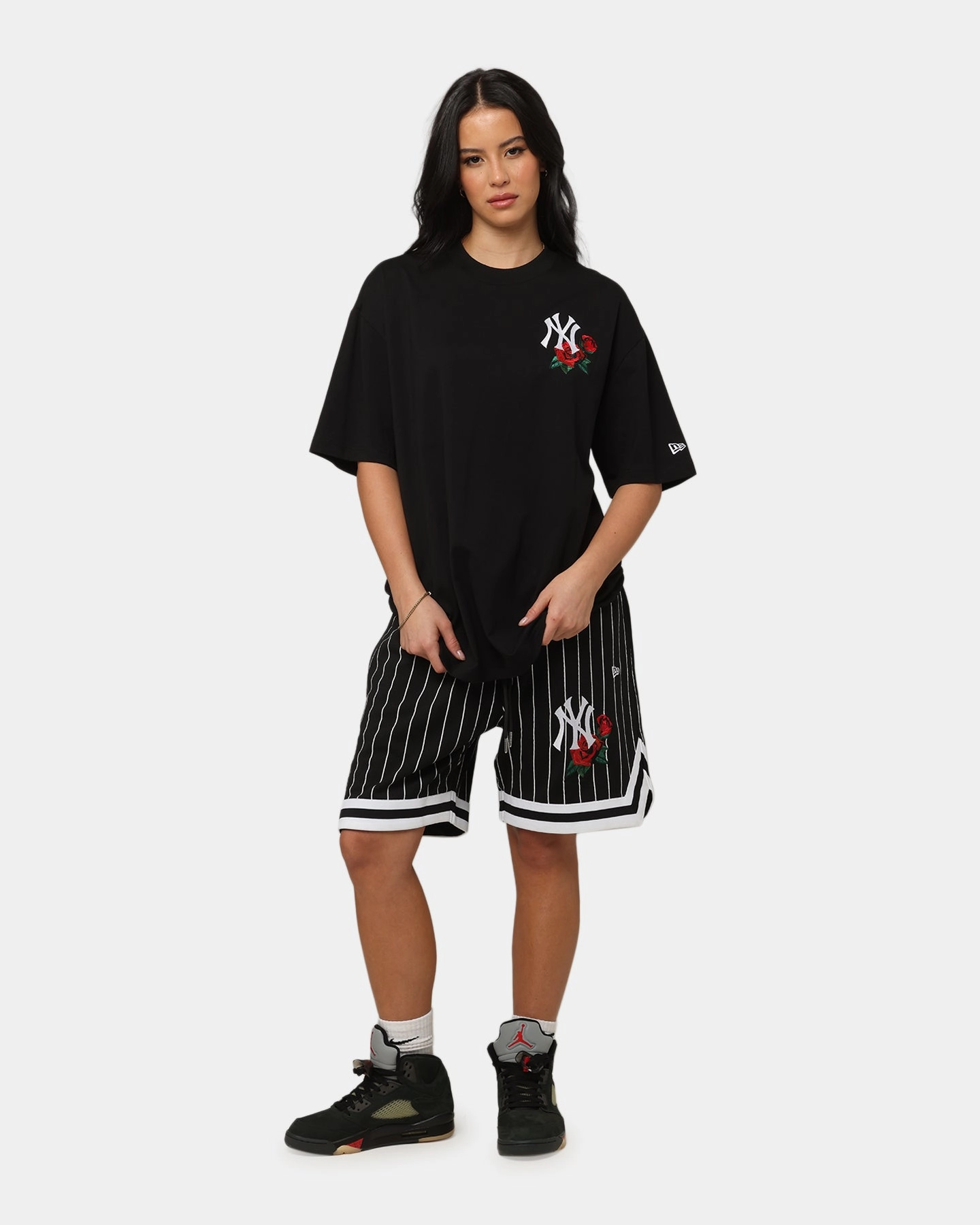 New Era New York Yankees Rose Oversized T-Shirt Black vacation wear