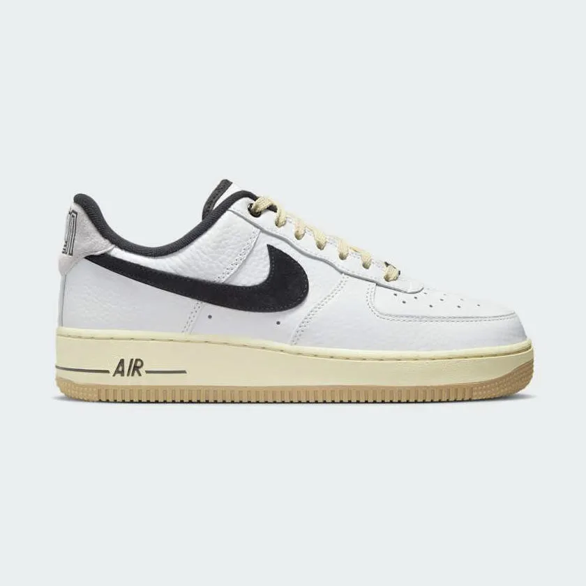 morning running shoe moment Foot - Friendly Nike Air Force 1 '07 LX Women's DR0148 101