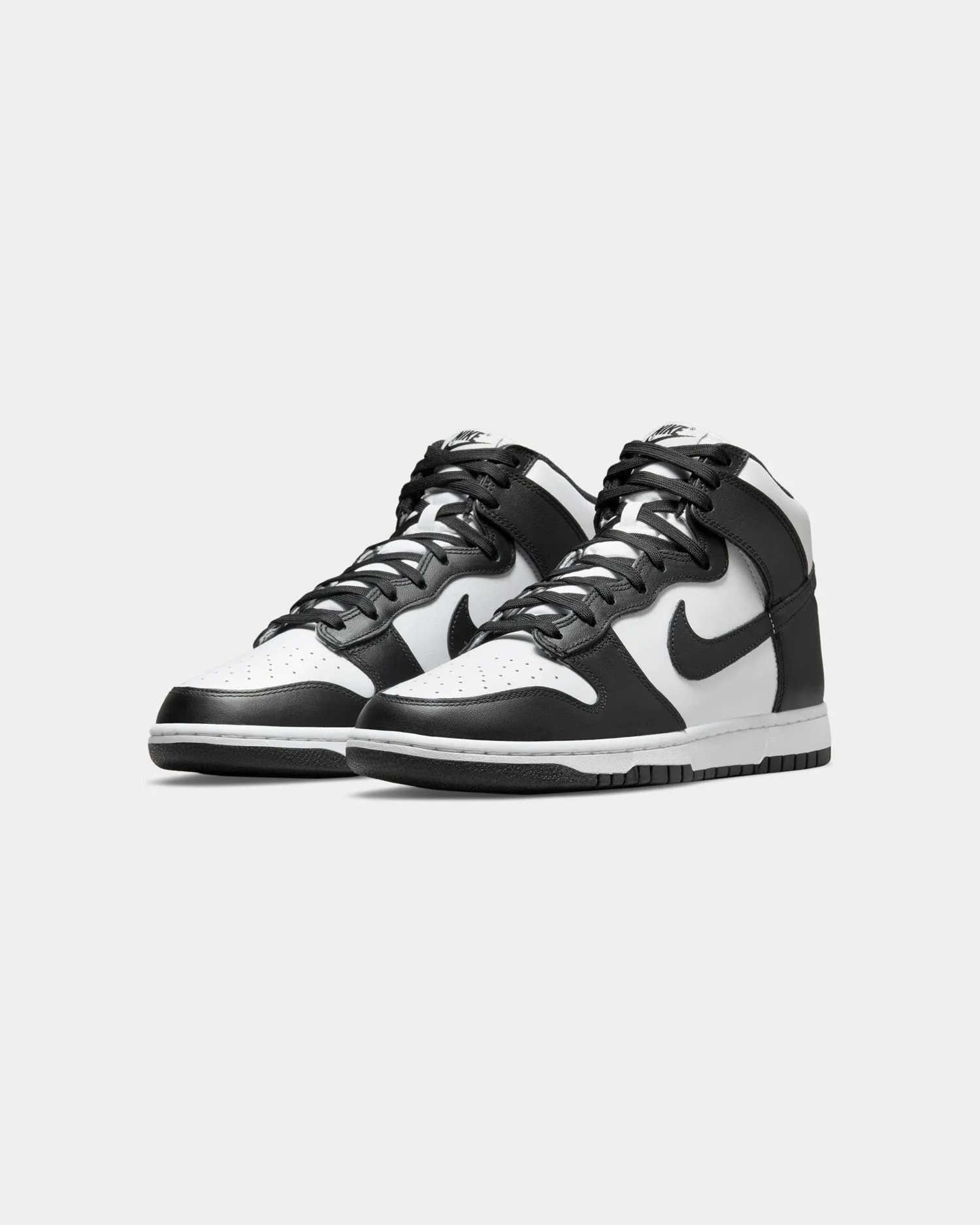 Sporty Appearance Nike Dunk High Retro "Panda" White/Black