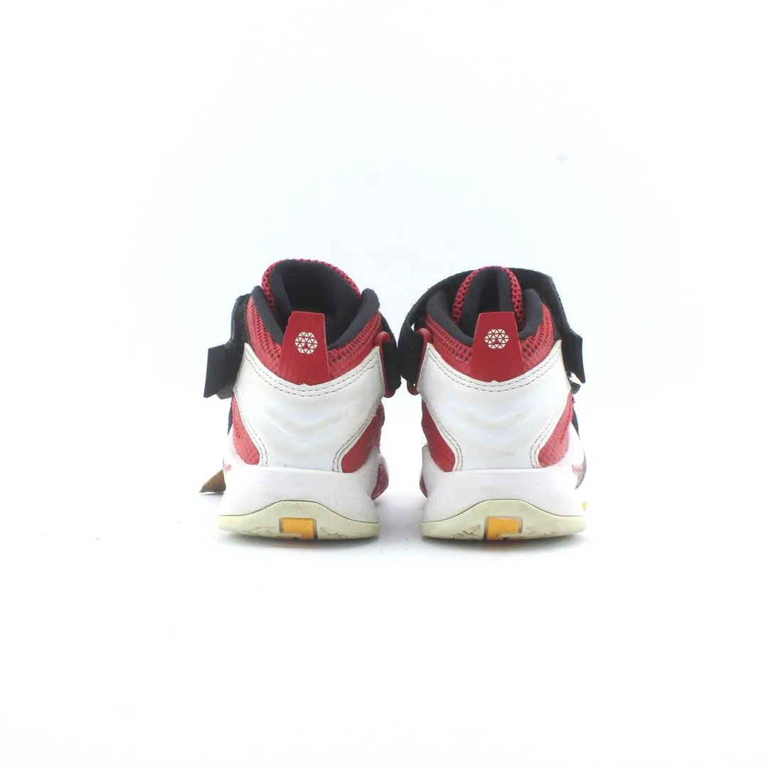NIKE JAMES 3