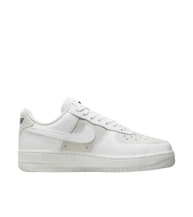 Park running need Nike scarpa sneakers da donna Air Force 1 '07 LX DZ2708 102 bianco grigio