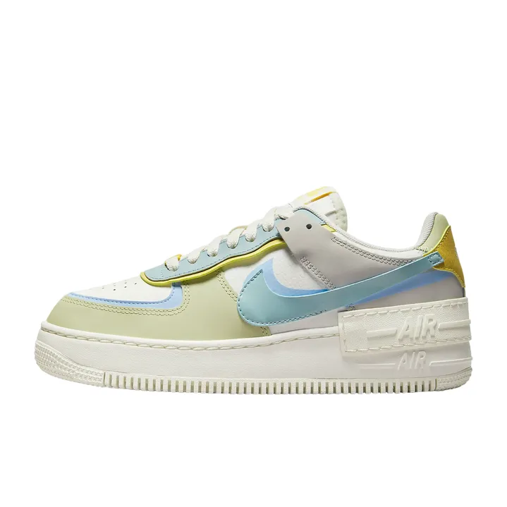 right - foot Nike scarpa sneakers da donna Air Force 1 Shadow DR7883-100 sabbia-olio di oliva