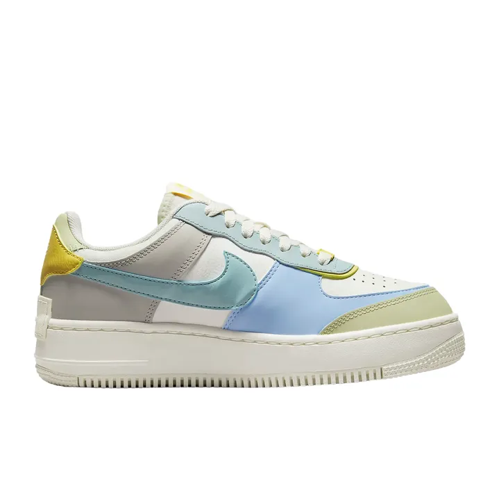 Medium Pace Nike scarpa sneakers da donna Air Force 1 Shadow DR7883-100 sabbia-olio di oliva