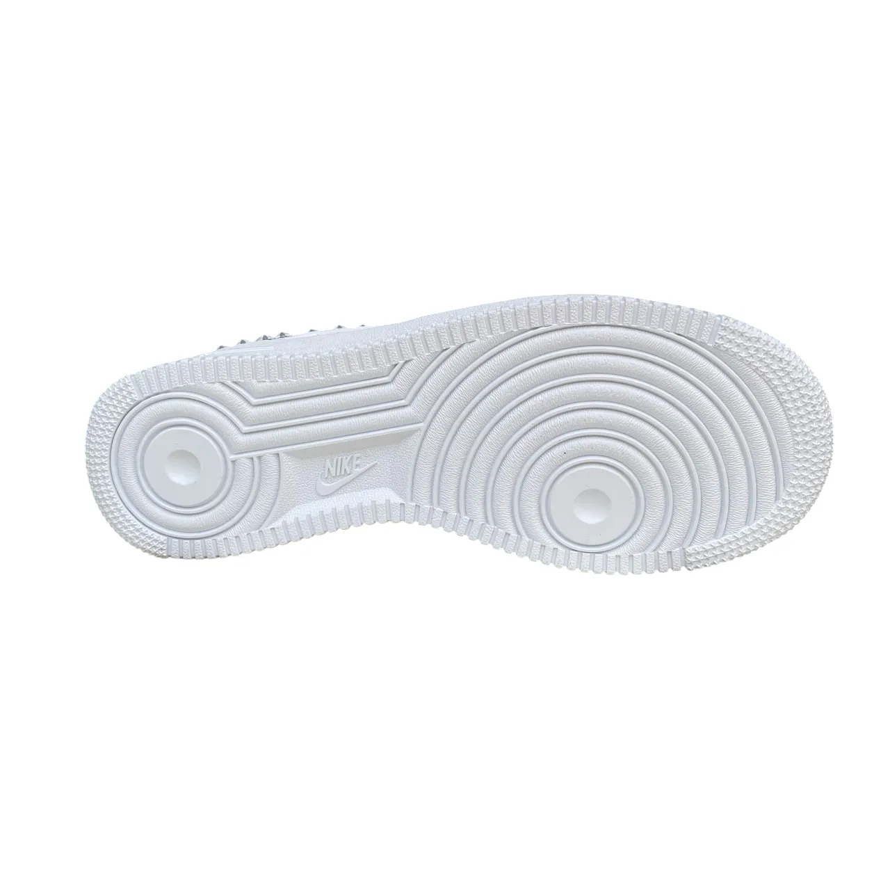 Airflow Mesh Structure Rockered Propulsion Plate Nike scarpa sneakers da donna Nike Air Force 1 '07 XX Studded AR0639-100 bianco