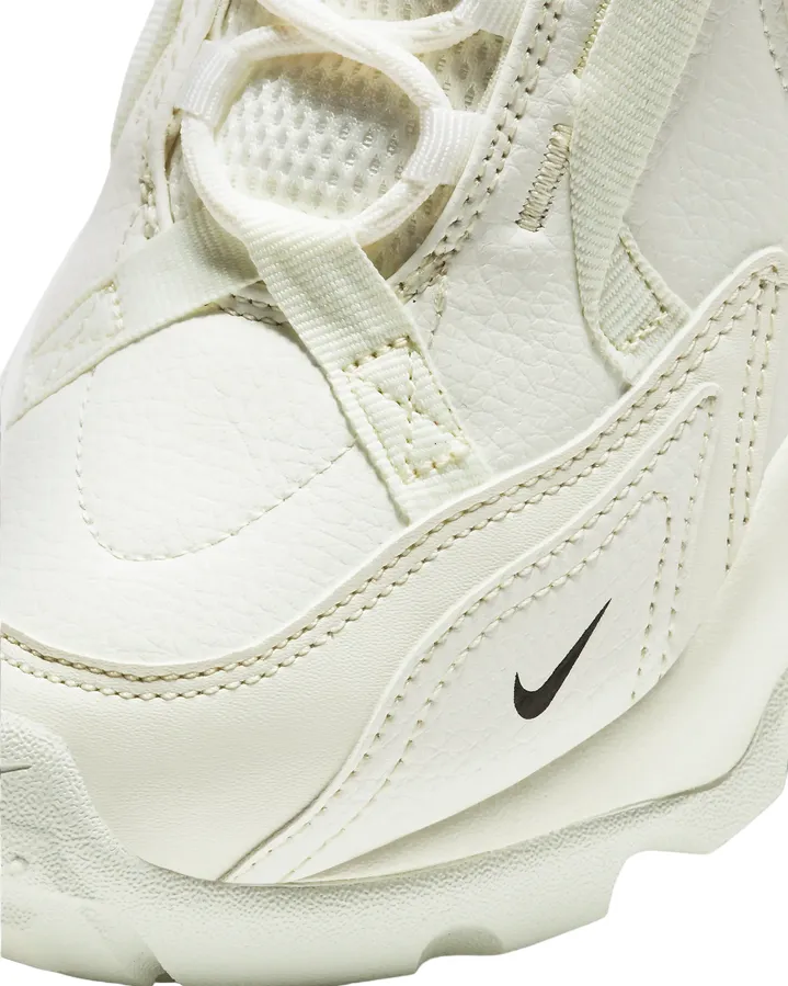 running with a flexible outsole Nike scarpa sneakers da donna TC 7900 DD9682-100 bianco latte