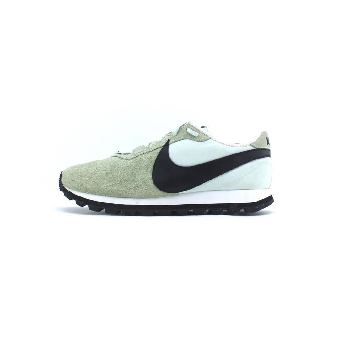 NIKE SWOOSH
