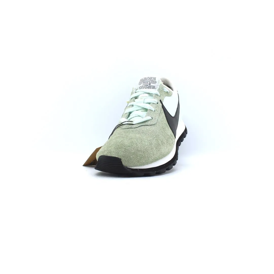 NIKE SWOOSH