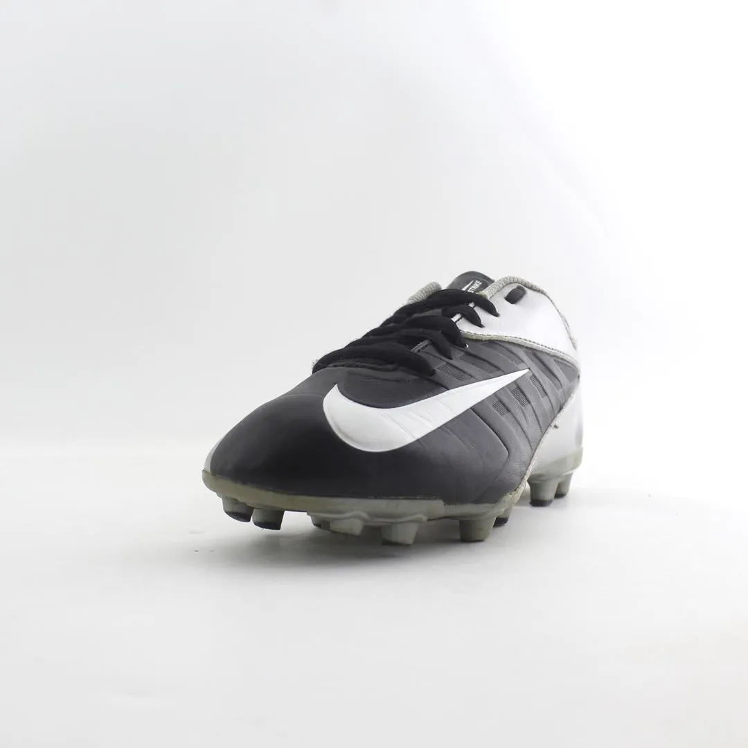 NIKE VAPOR STRIKE