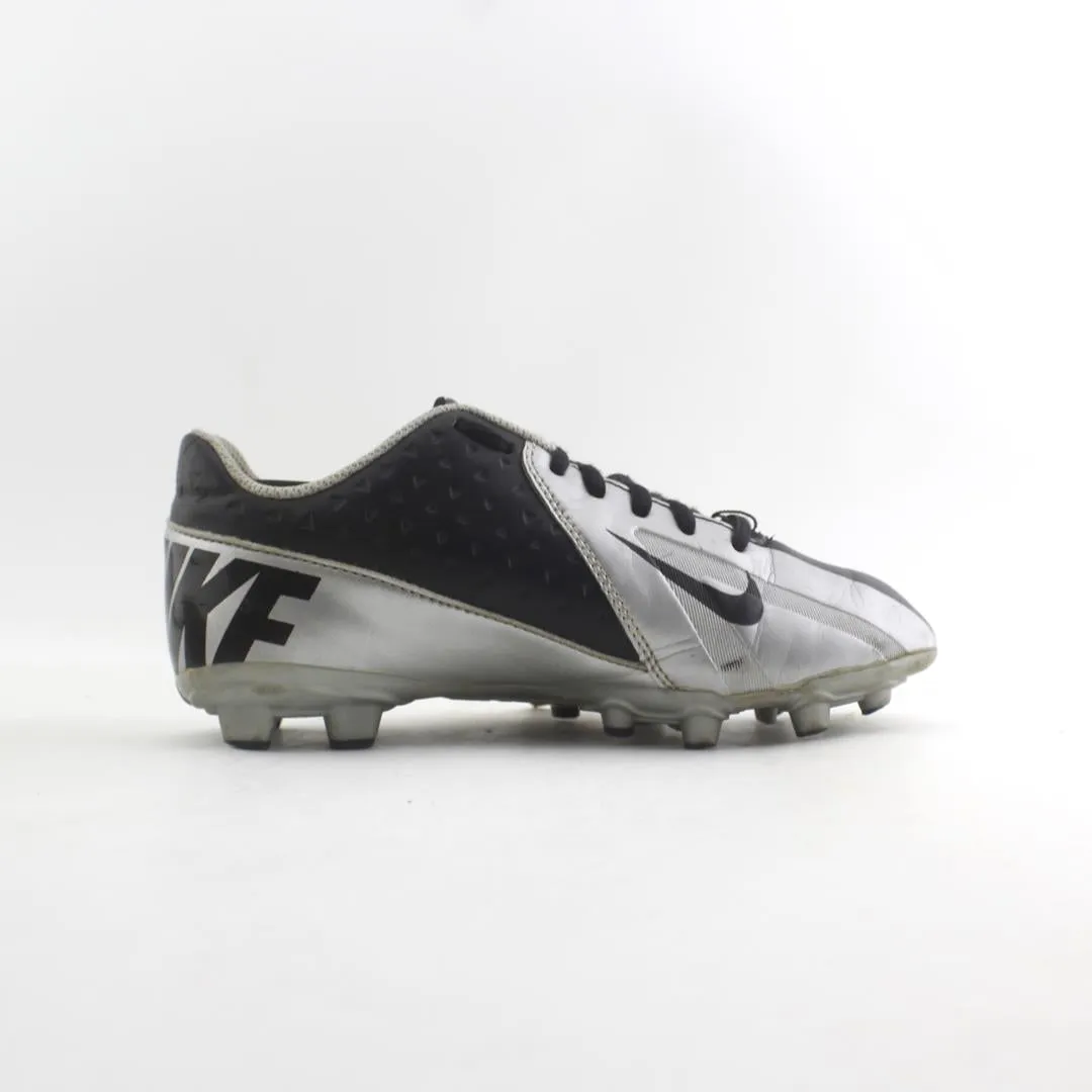 NIKE VAPOR STRIKE