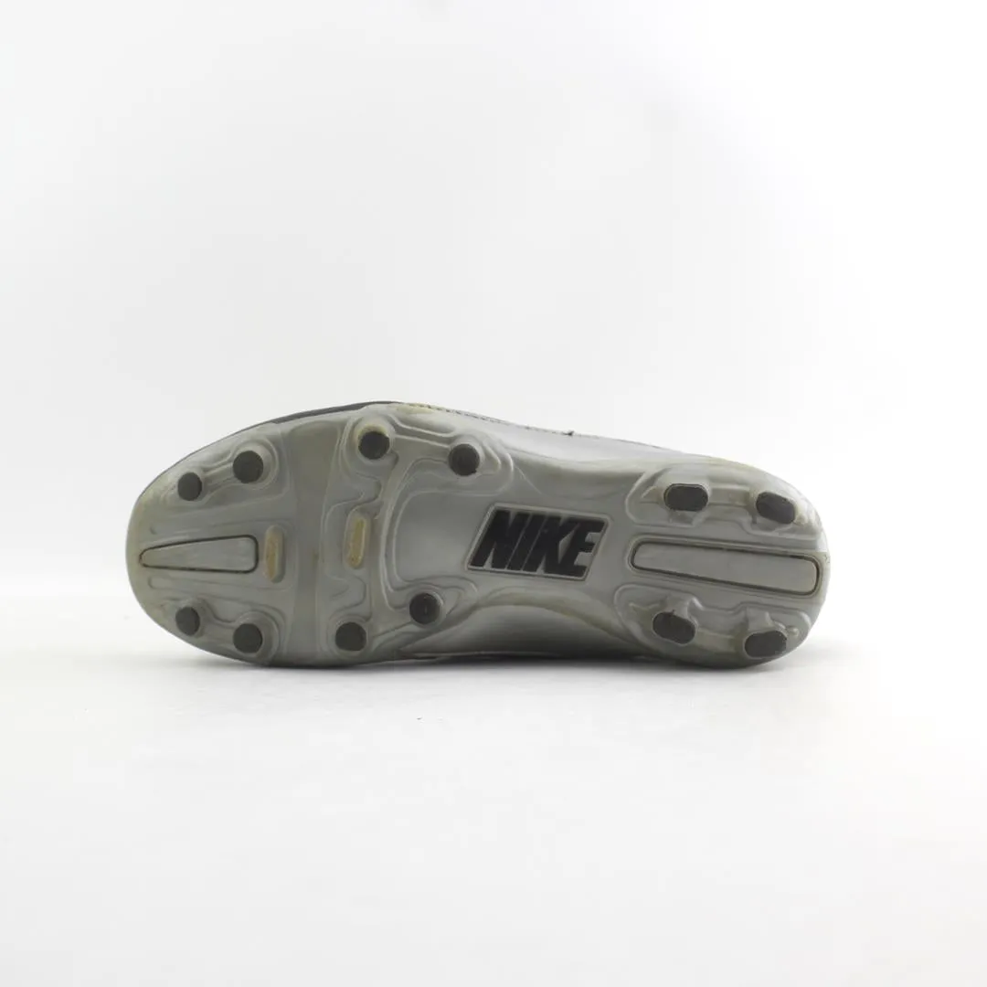 NIKE VAPOR STRIKE