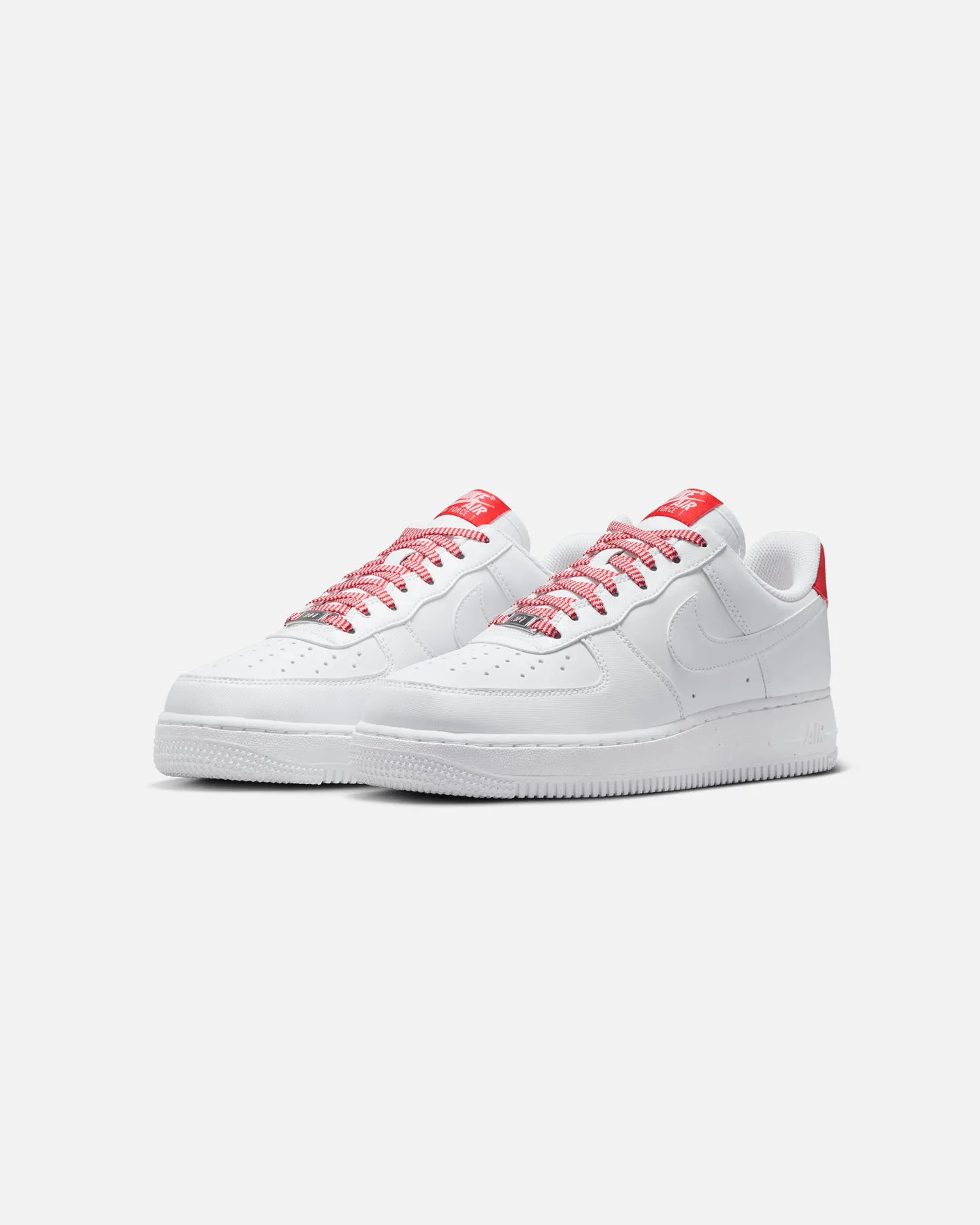 Nike Women's Air Force 1 '07 White/Pink spring - fitting Neutral Footbed