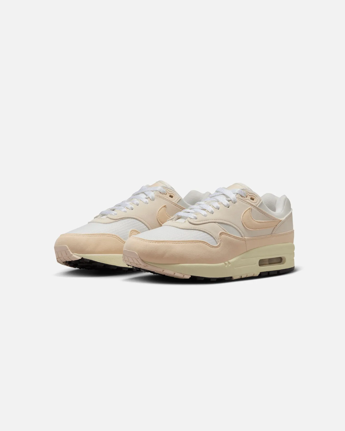 stress - relief running shoe motivation flat - terrain - runner Nike Women's Air Max 1 Sail/Guava Ice