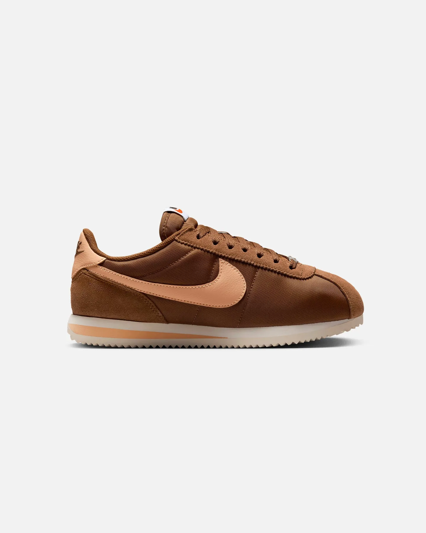 marathon - event running shoes Nike Women's Cortez Textile Lt British Tan