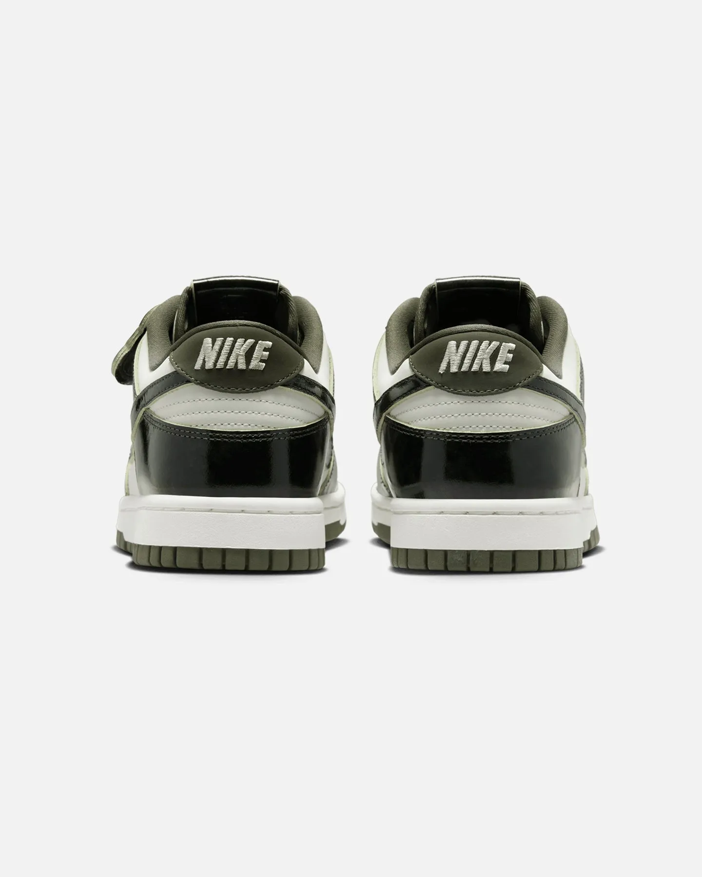 Stretch upper Nike Women's Dunk Low "Panda Universe Pack" Sea Glass