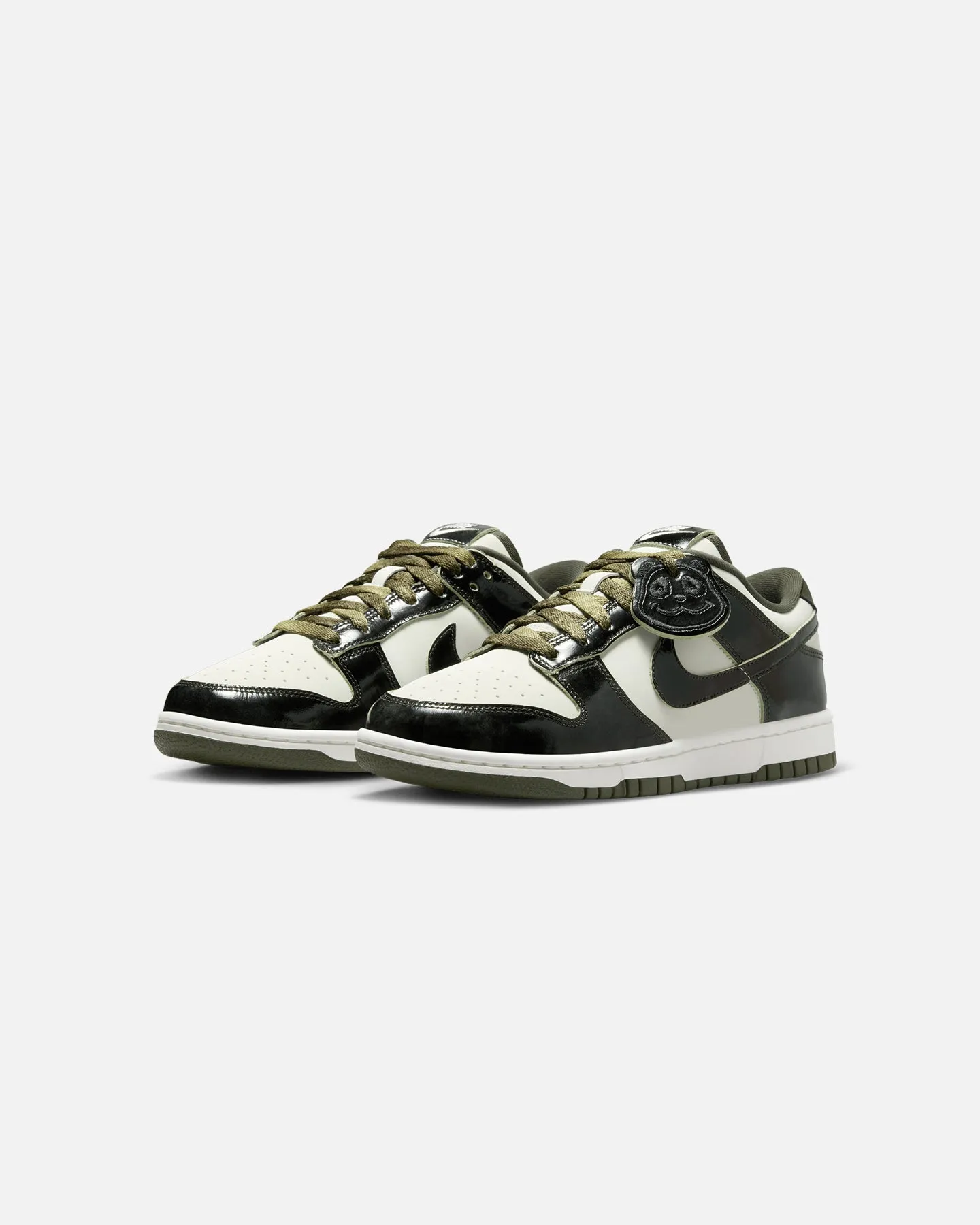 Rainy Weather Running ventilated upper running shoes Nike Women's Dunk Low "Panda Universe Pack" Sea Glass