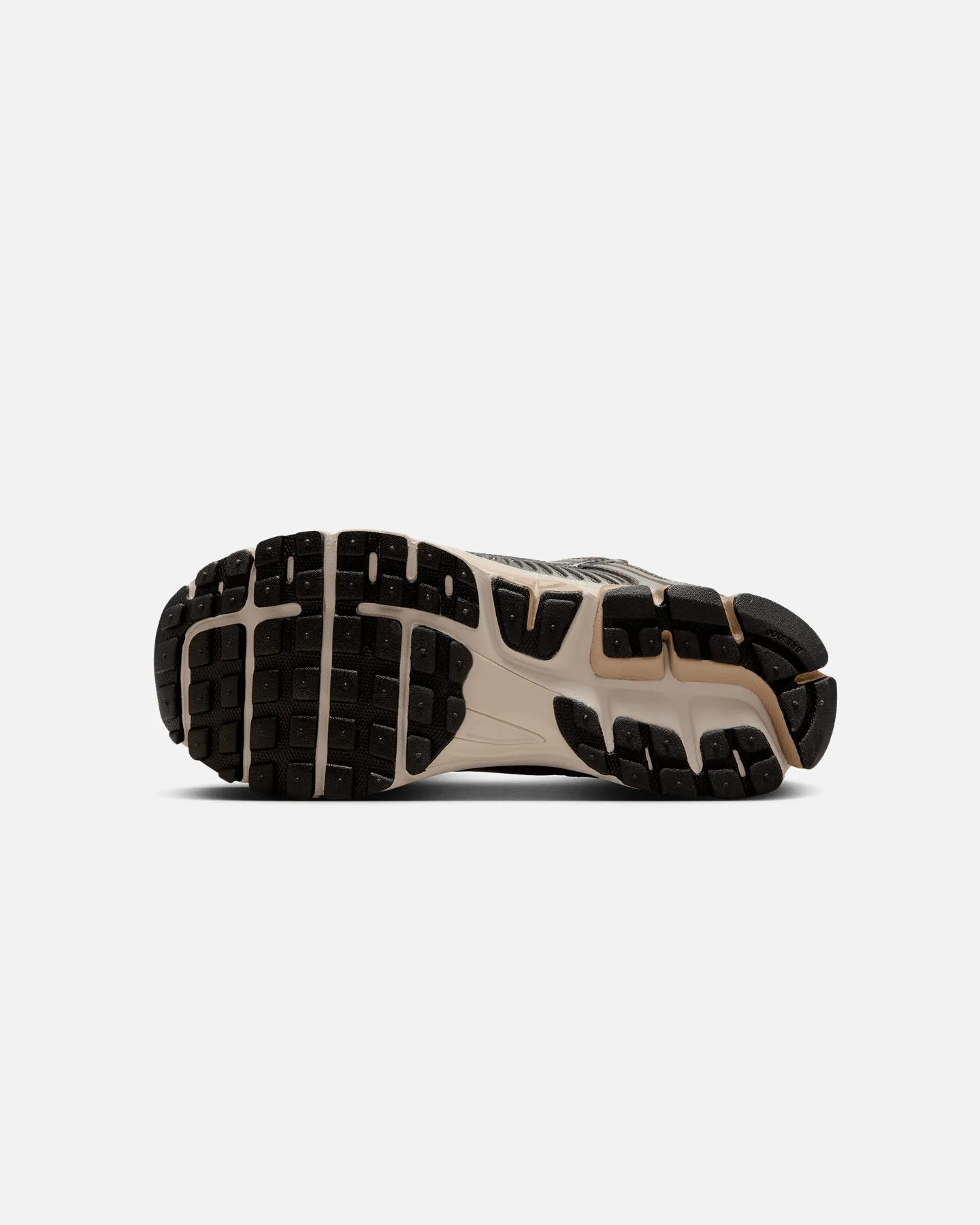 Nike Women's Zoom Vomero 5 Baroque Brown ground grip Rockered Profile