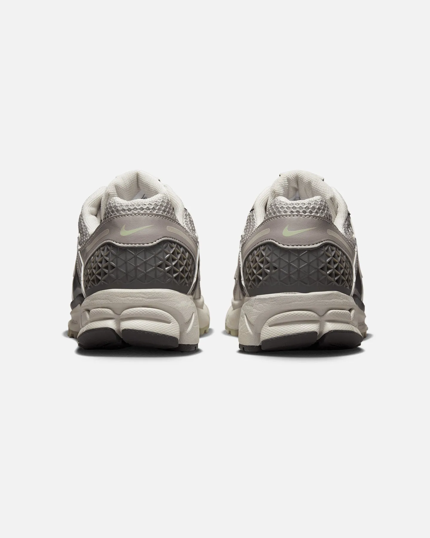 Nike Women's Zoom Vomero 5 "Cobblestone" Cobblestone/Light Bone monochromatic shoes