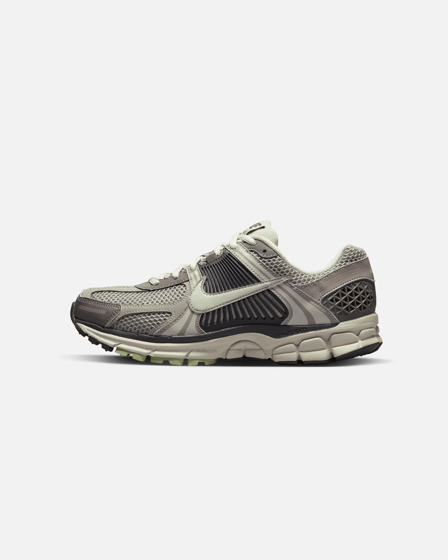 High Rebound Padding Nike Women's Zoom Vomero 5 "Cobblestone" Cobblestone/Light Bone