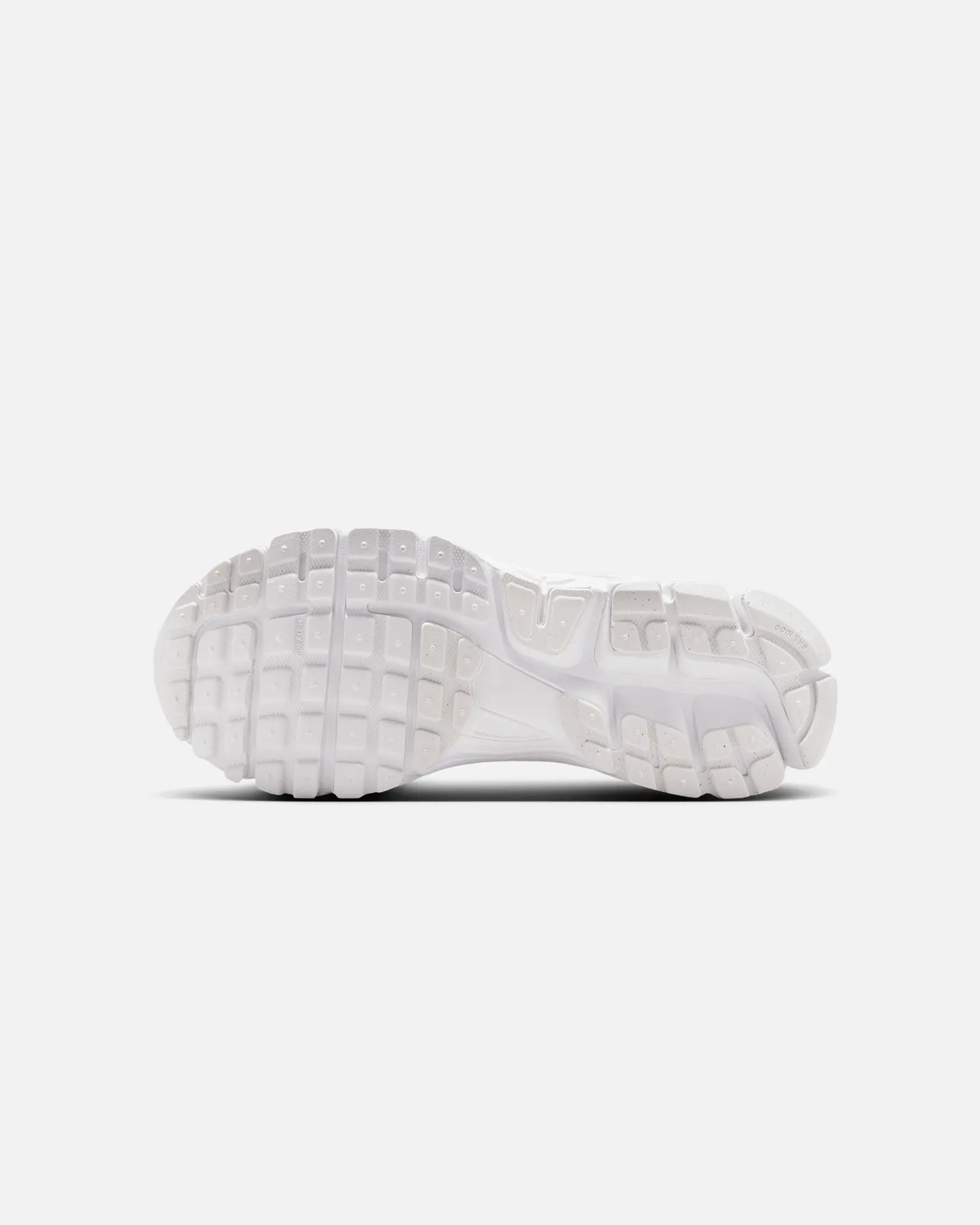 Nike Women's Zoom Vomero 5 White/White running on flat ground Air Infusion