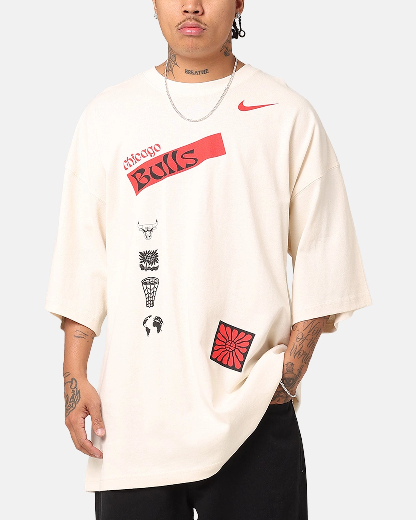 Nike Chicago Bulls NBA Courtside Oversized T-Shirt Pure Heather Jersey Material MoistureWicking