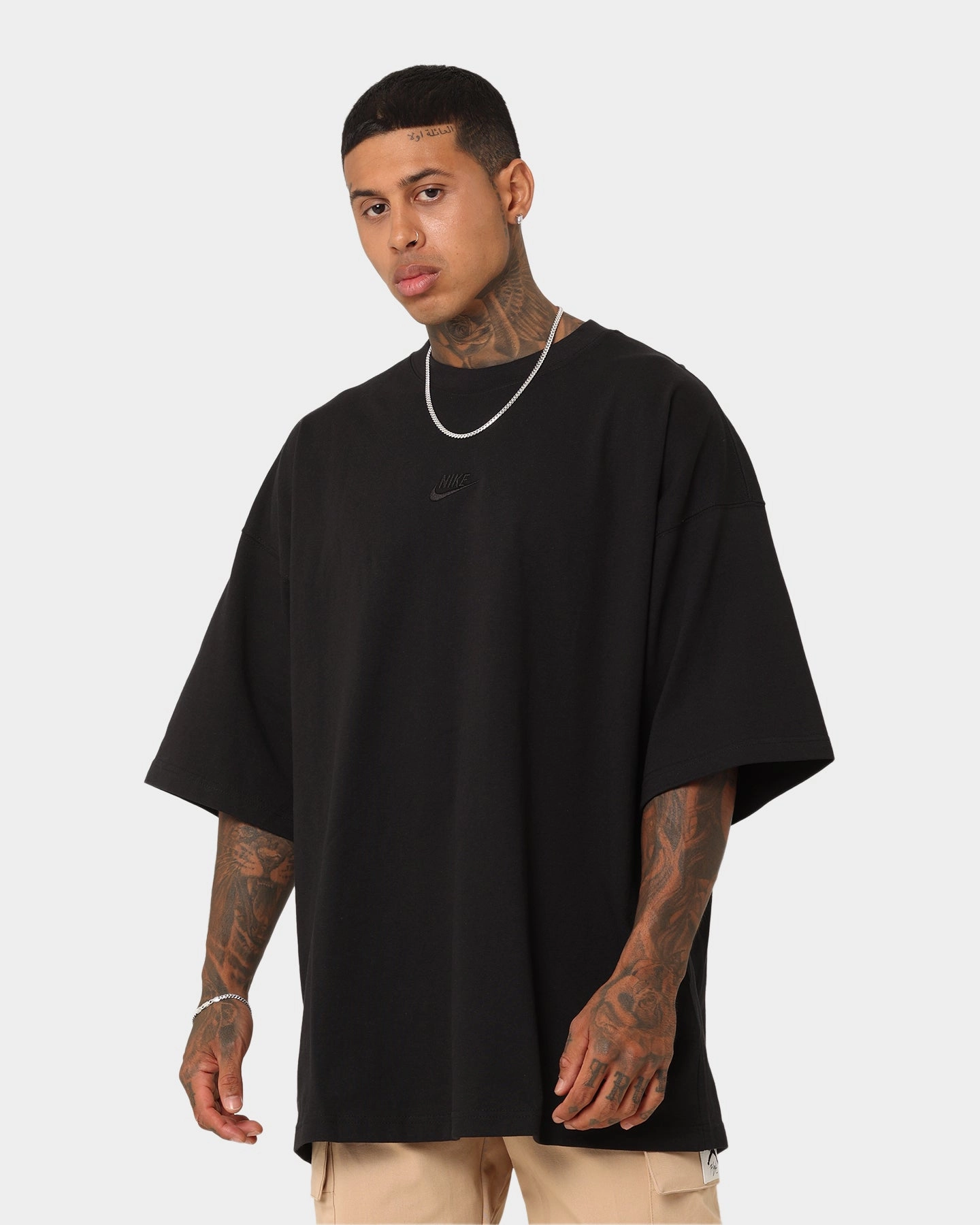 Urban Look Nike Sportswear Oversized Premium Essentials Sustainable T-Shirt Black