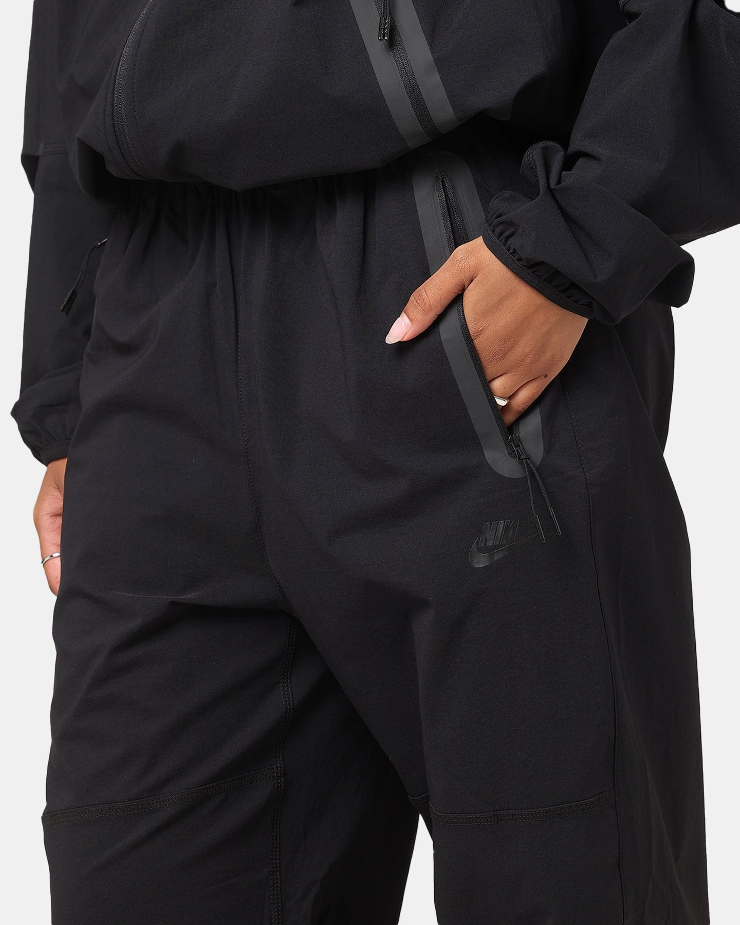 Nike Tech Woven Oversized Pants Black/Black/Black Casual Look Feminine Fit