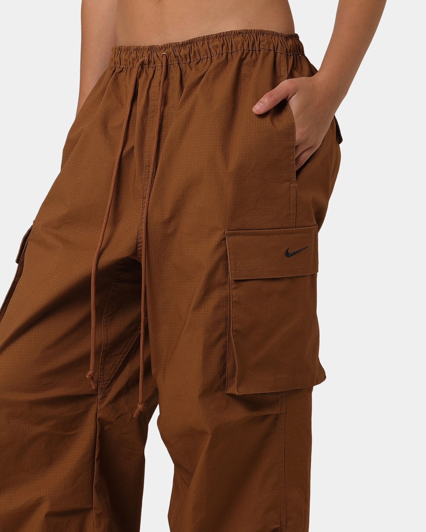 Nike Women's Sportswear Dance Cargo Pants Light British Tan RegularFit Tapered Look
