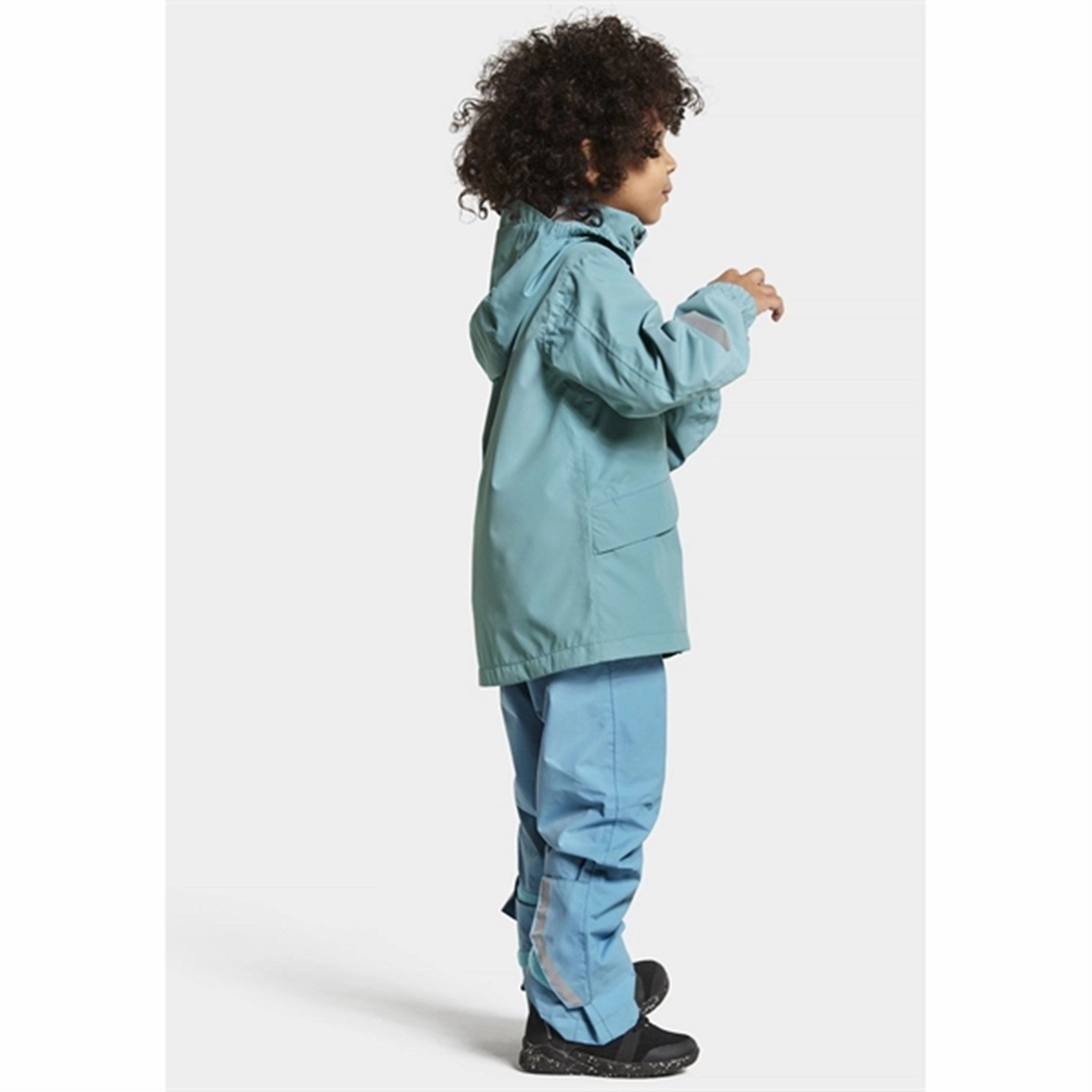 Didriksons Norma Blue Wash Jacket Flexible Zipper Guards Crisp Detail