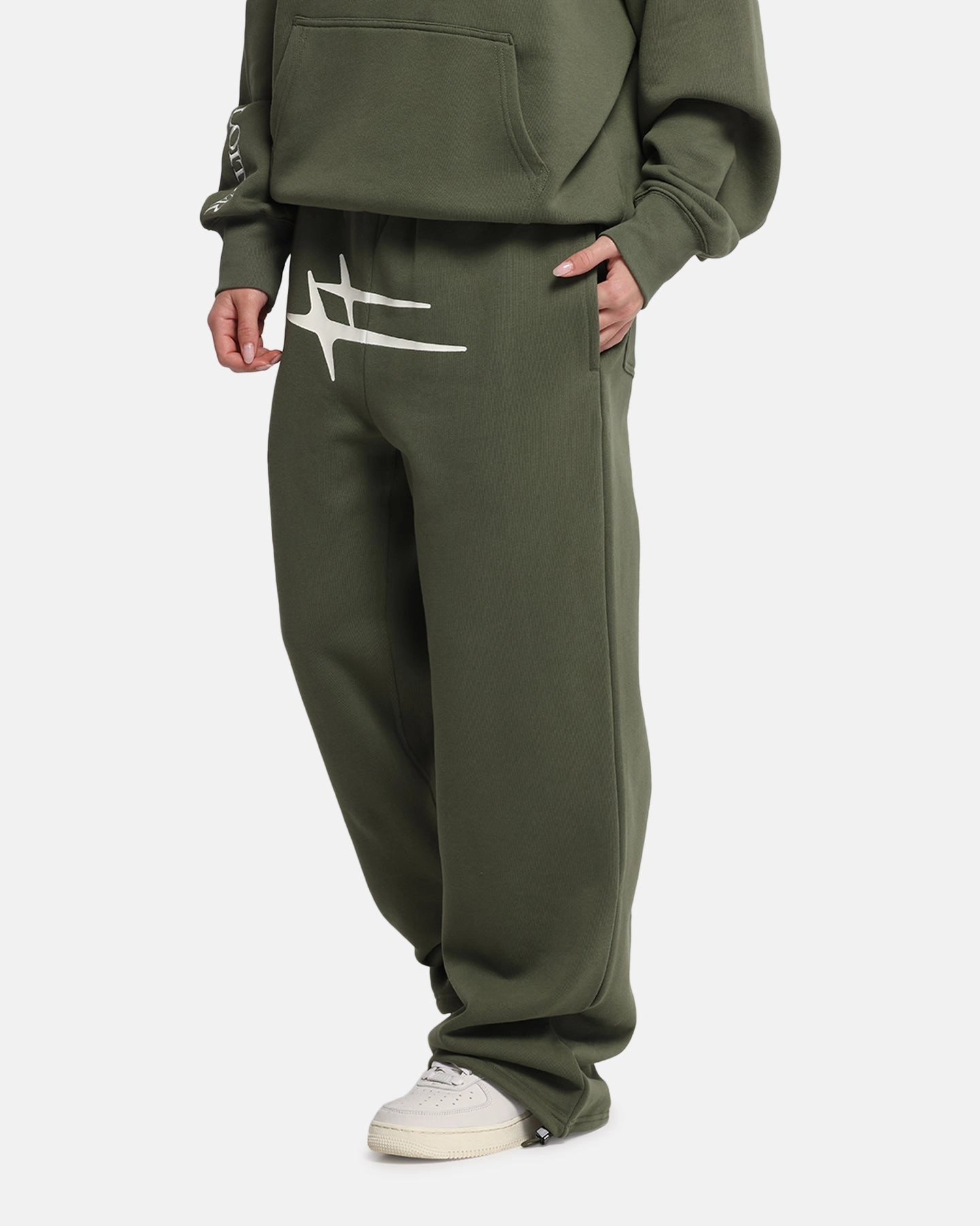 Quick Release Buckle Workout Ready Loiter Hybrid Sweatpants Olive