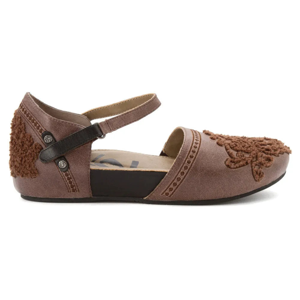 OTBT Women's Kalamazoo Flat
