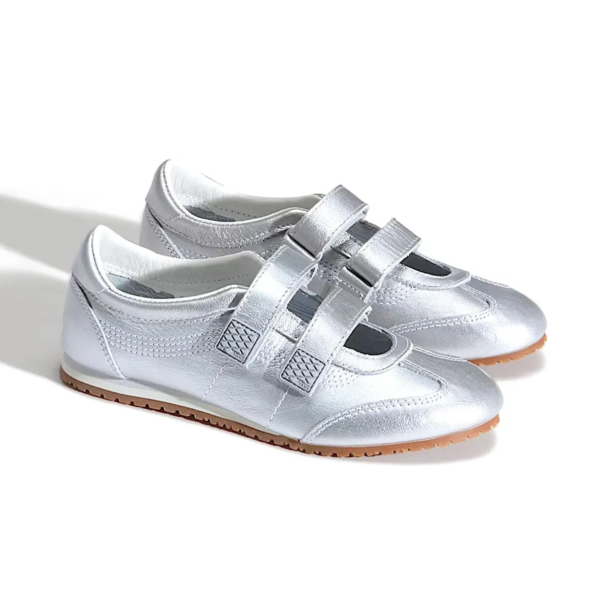 Guest Mood Beer Glow Wmns Premium Mary Jane Super LowPro 'Silver'